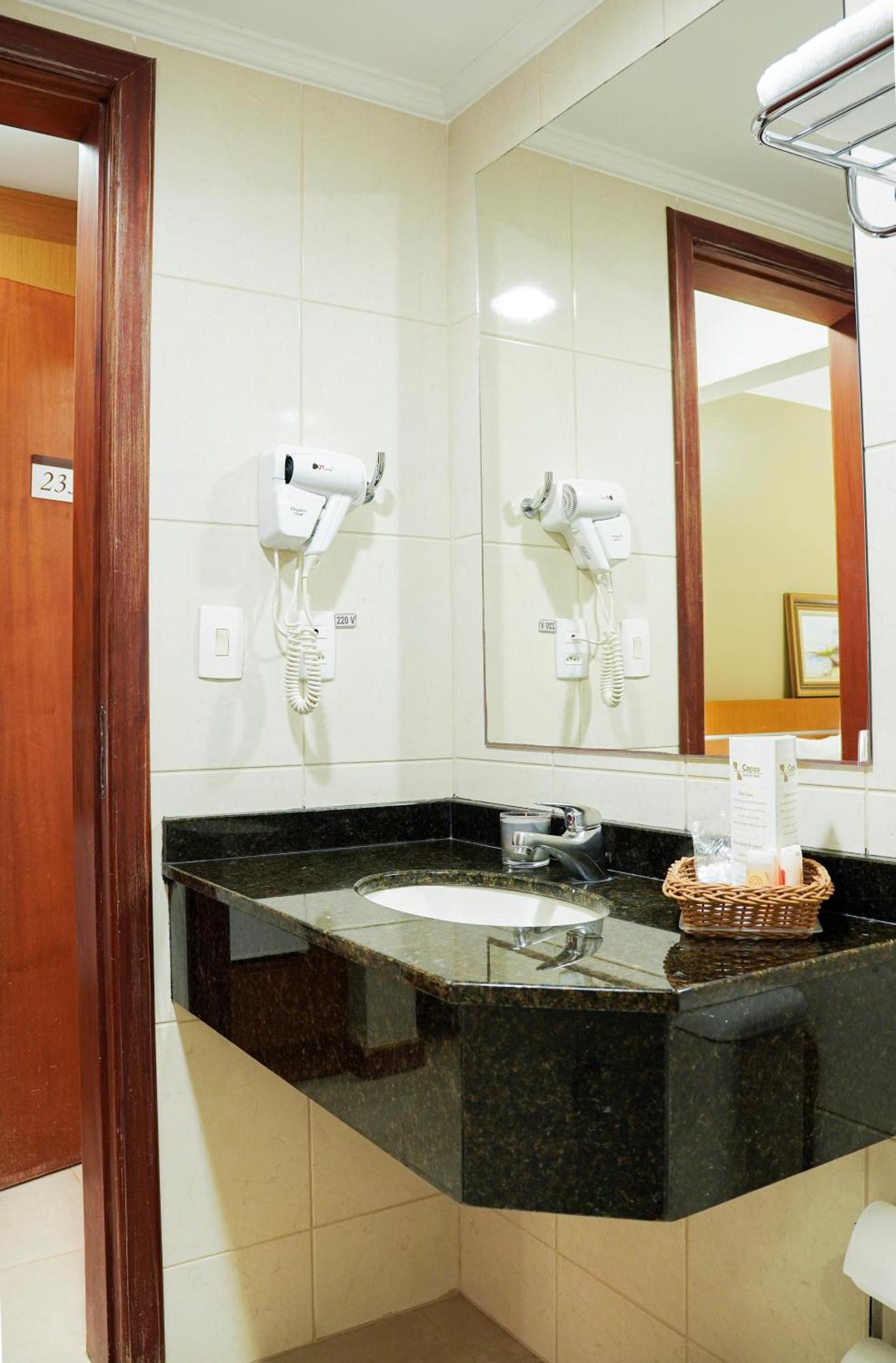 Copas Executive Hotel Cascavel  Bagian luar foto