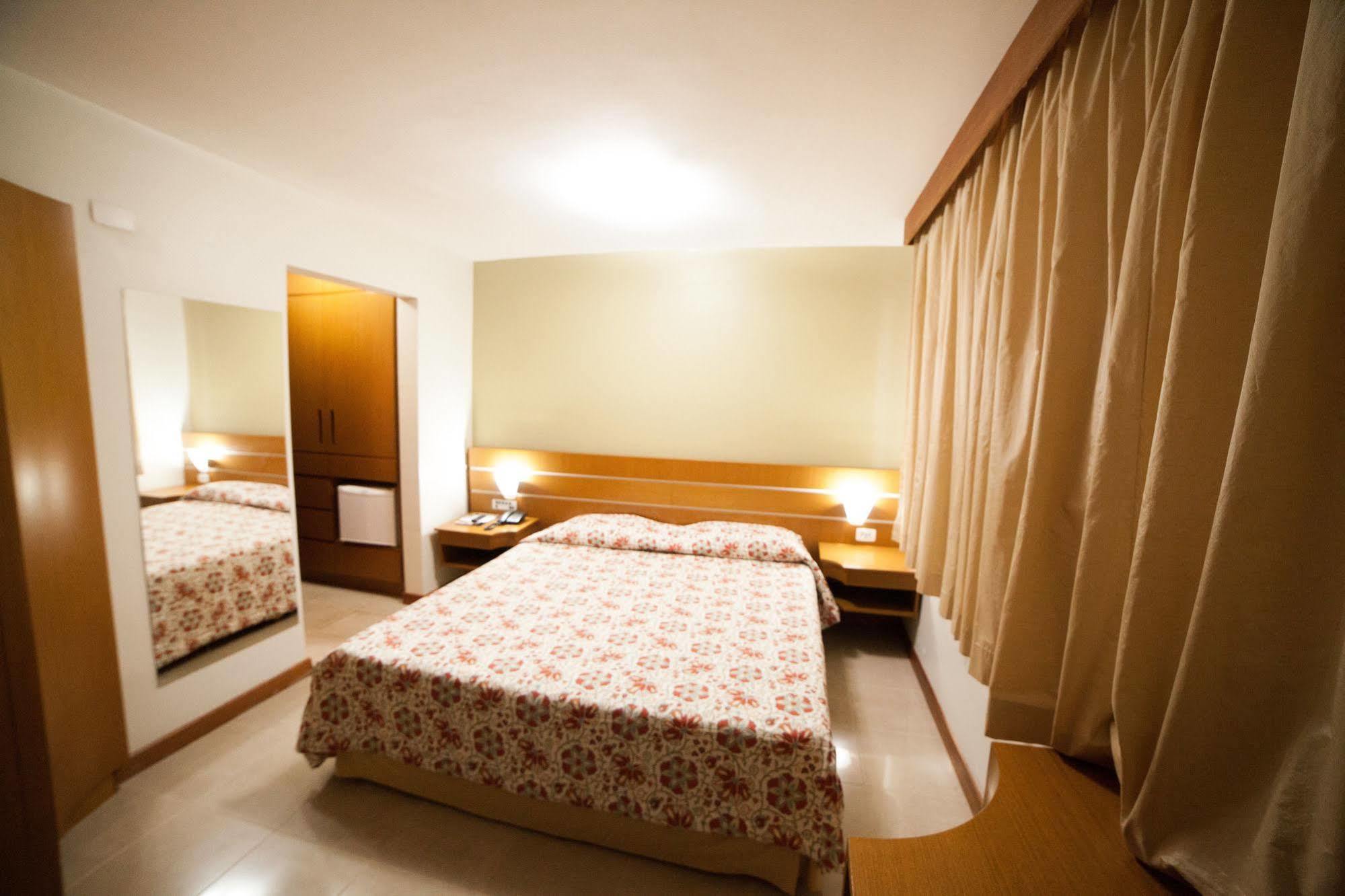 Copas Executive Hotel Cascavel  Bagian luar foto