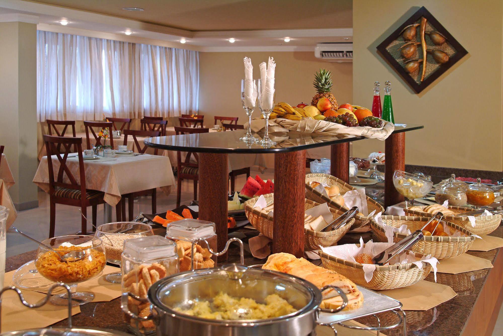 Copas Executive Hotel Cascavel  Bagian luar foto